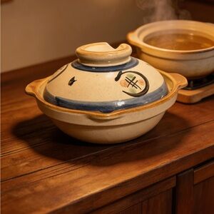 Vintage Japanese Donabe Clay Pot - Hand-Painted Ceramic Hot Pot with Lid